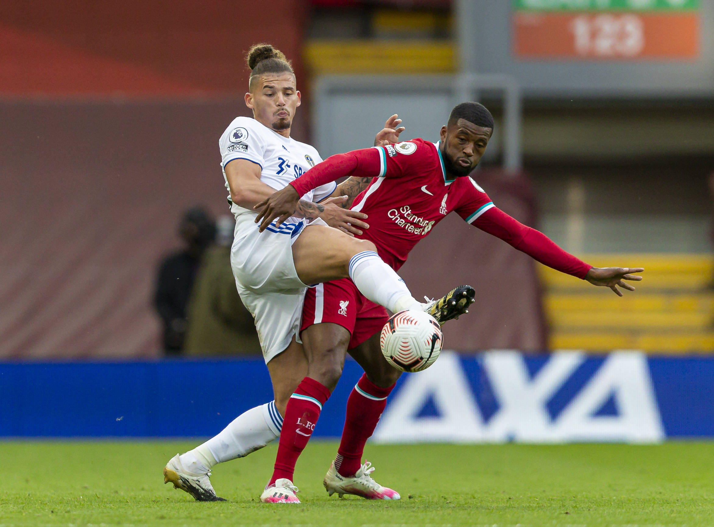 的风口浪尖 的风口浪尖