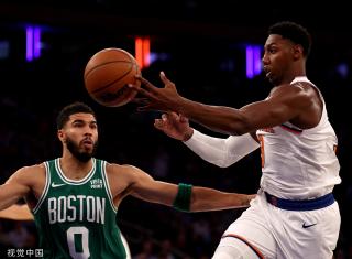 巴黎背后的 巴黎背后的