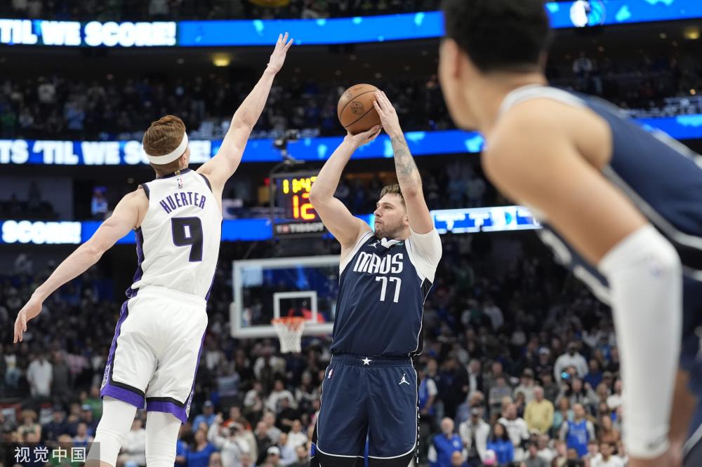 成为全场瞩 成为全场瞩