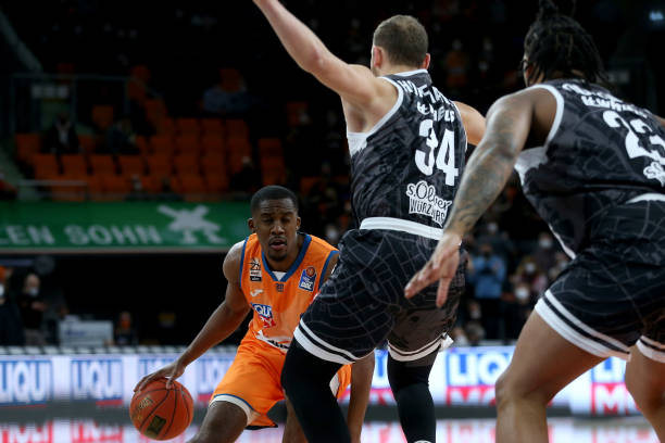 溢价背后 溢价背后