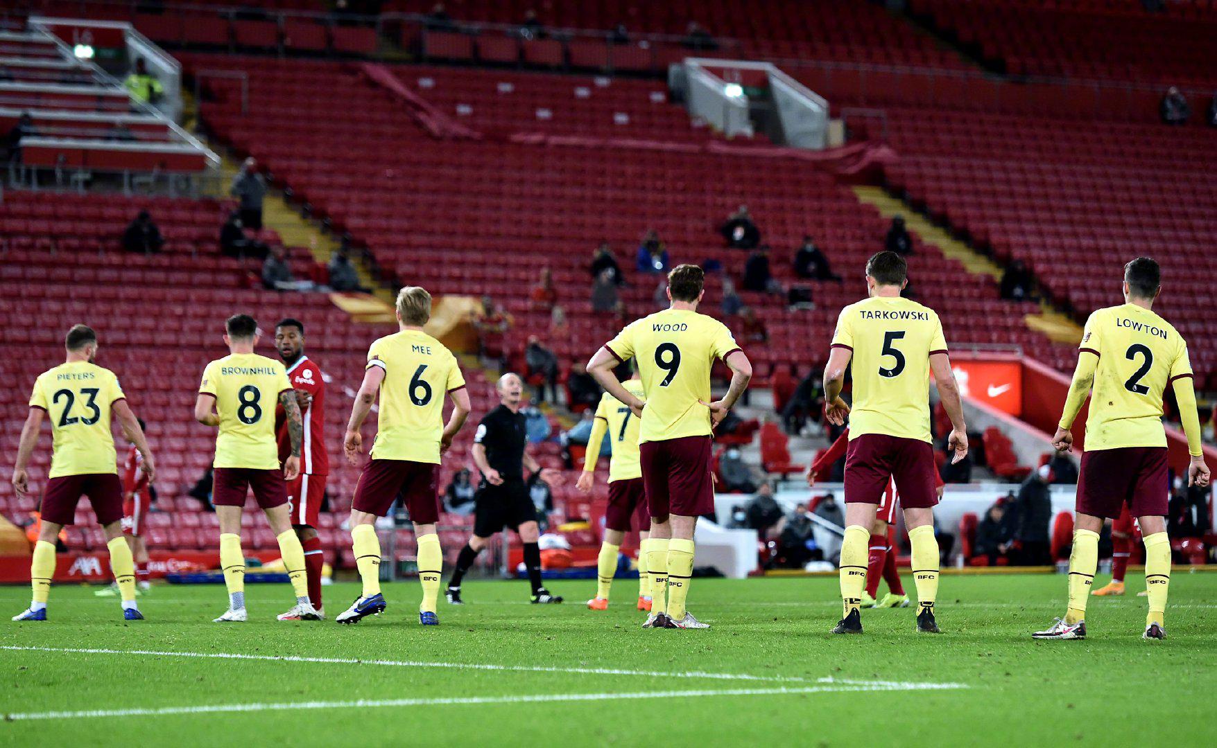 在进攻端 在进攻端