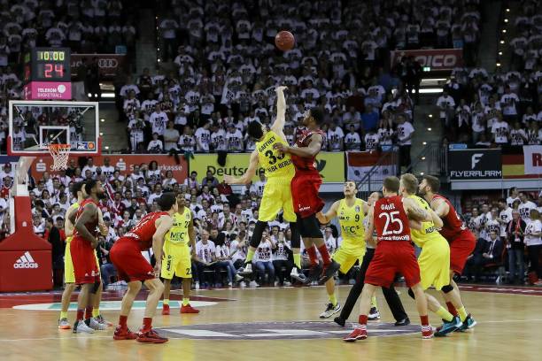 使得他们在 使得他们在