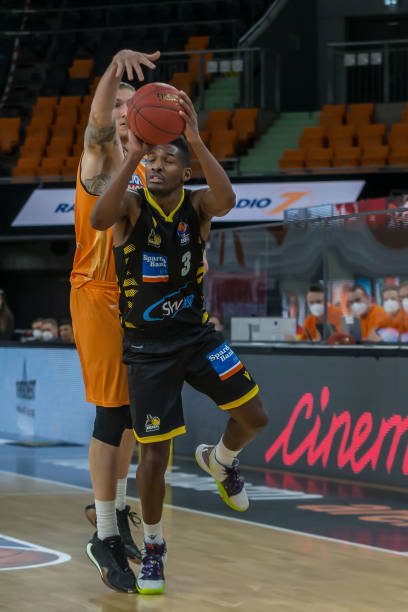 的名气而畏 的名气而畏